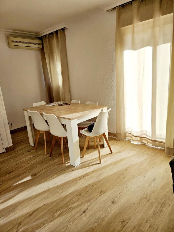 Apartamento Familiar En Triana Seville Exterior photo