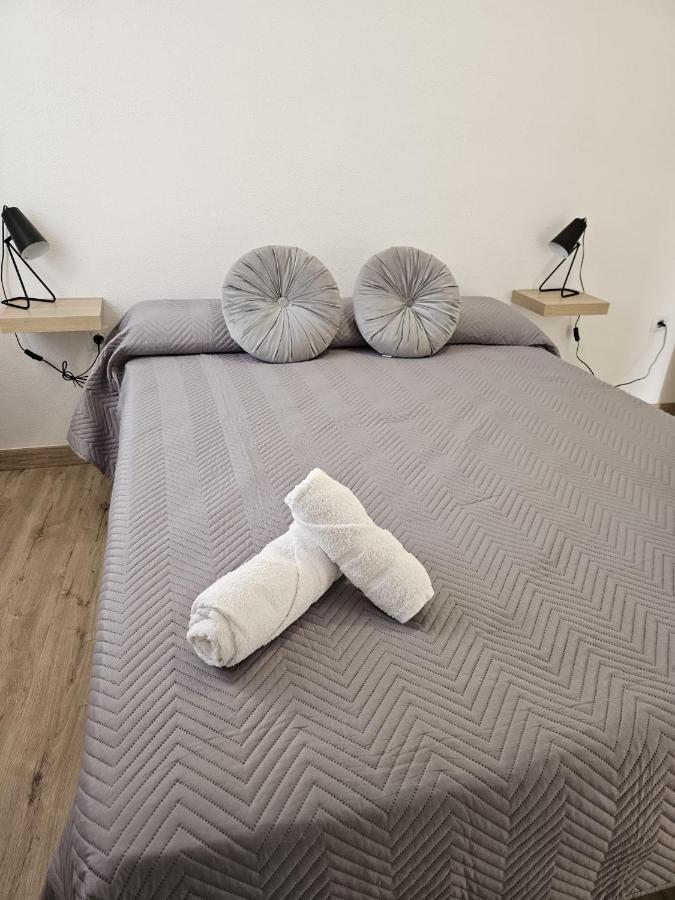 Apartamento Familiar En Triana Seville Exterior photo
